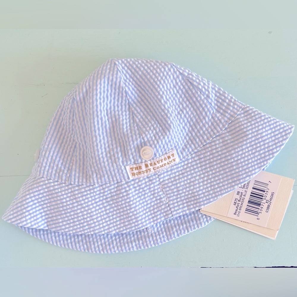 New With Tags - The Beaufort Bonnet Company Seersucker bucket hat - XS